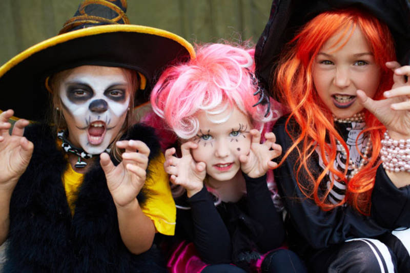 HALLOWEEN JÁTSZÓHÁZ HALLOWEEN JÁTSZÓHÁZ