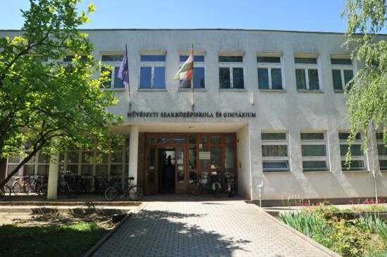 MVSZETI SZAKGIMNZIUM 50