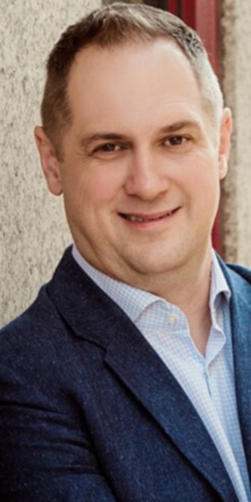 STEIGERVALD KRISZTI�N GENER�CI�S EL�AD�SA