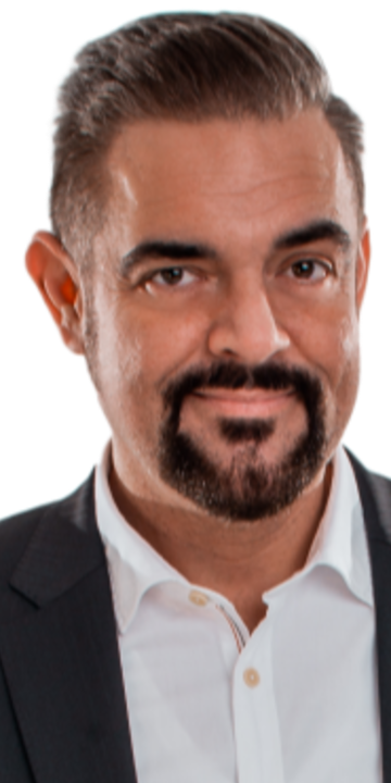 OROSZ GYURI: �LOMCSAPDA