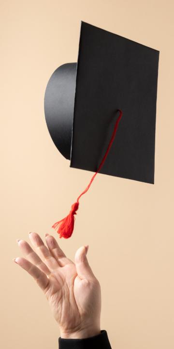 ELTE SEK DIPLOMAOSZT�