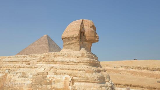 VIL�GJ�R�K - EGYIPTOM TITKAINAK NYOM�BAN 