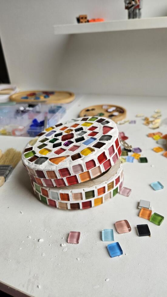 �VEGMOZAIK M�HELY